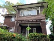 Penn House - Beautiful 3 Bedroom Apartment