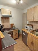 Appartement cosy de 50m2, 2 chambres avec terrasse, plein centre dAx-les-Thermes