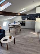 Cocon lumineux sous les toits de Nice