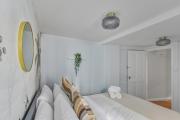 Modern West London Haven 2 Bedrooms & Patio