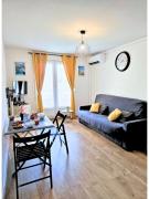 Port-Fréjus T2 Cosy, Plages & Base Nature, Parking