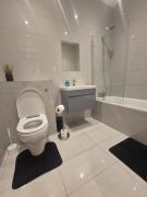 2Bed Ground Floor Apartment With Private Garden