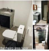 Aconchegante pé na lagoa