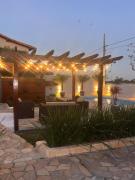 Aconchegante pé na lagoa