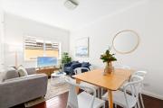 Bright 3-Bed Apartment Near Coogee Beach