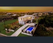 Solas Sands 3 BR w Pool & Boat Park - 5 min Beach