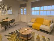 Cape Town Junction Unit 17 Free Parking,wifi, Pool, near to waterfont