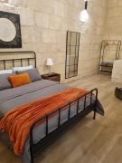 Vittoria - charming 500-year-old house nestled within the fortified walls of Birgu