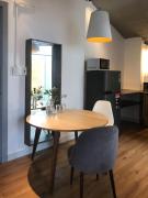 Lim Concept - Lim Parrot