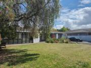 Lyronne Guest house, Shuttle and Tours