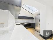 Sleek & Spacious 7-bed in Filton