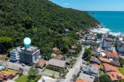 Seu Paraíso em Bombinhas Apto Totalmente Equipado a 3 Minutos da Areia