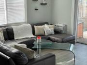 Lovely 2 bedroom unit with a hot tub Pet friendly