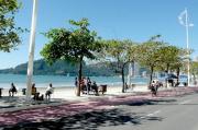 Avenida Atlântica, pé na areia e vista mar!