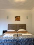 Cozy Flat , Resort-Style Pool ,10 min to Center