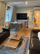 Stylish 2-Bedroom Flat on Brompton Road by Harrods