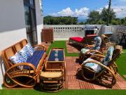 Sunkissed Divers Okinawa 1, Rooftop for 2 with Jacuzzi, Bbq and Sea View