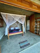 Beachfront Flat - Terrace Garden - 30m to beach