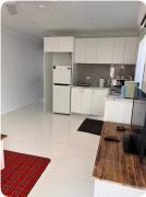 Modern 1 or 2-Bedroom Apartment Near Parramatta CBD
