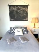 Vivez les flots bleus - Port de plaisance - Plage