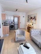 Moj 2bedrooms apartment Reid lifestyle
