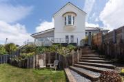 Spacious House nr Castle Beach Parking & Sauna