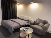 استوديو بتصميم هادئ ومريح في قلب الخبر