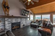 10-Person HotTub, ViewHouse, Steps to Trail, Close to Ski Resorts, FirePit