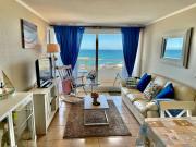 Primera linea frente a Playa Lilenes