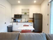 Akasa Studio | Walkbike to lake, Rainey & 6th St