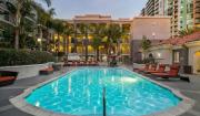 Marina Boardwalk Breeze 1BA & 2BA - Short Trip To Venice Beach
