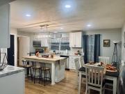 Spacious 3BR Knoxville Home - Sleeps 6 -Full Kitchen