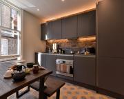 Micro studio, private bathroom-shared kitchen