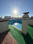 Luminoso departamento con pileta y solarium