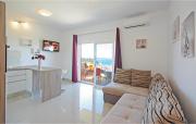 Lovely Apartment In Makarska With Lake View Lovely Apartment In Makarska With Lake View