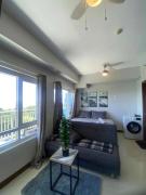 SeaRise Studio Pool Near Dusit Thani