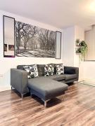 2 Bed Apartment, Free Parking, Broad St Bham City Centre, Sleeps 4