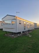 Lovely 6 Berth Caravan At Harts Holiday Park In Kent Ref 74072B