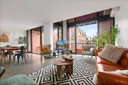 Bright Surry Hills Flat with Great Balcony & Views