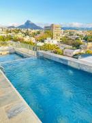 Sunset Views 2BR Apt - 7mins Walk to Beach - KS5