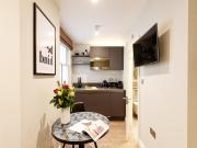 Shared kitchen, micro studio-5min to Baker St Tube