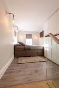 Beautiful Loft duplex 5 min to tube West Hampstead