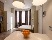 Stunning ground floor studio 5 min to tube