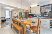 4 Bed in St. Ives oc-t33609