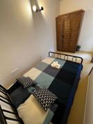 Cozy Old Town Free Parking Self Check In