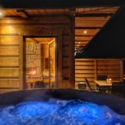 LK Osada Falsztyn domki z prywatną balią nieopodal jeziora Czorsztyńskiego i trasy Velo Czorsztyn