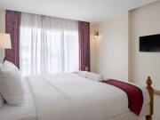 อัมพวารี Amphawaree Hotel