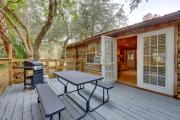 Fish, Boat & Explore: Cross Creek Cabin w Dock!