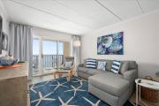 Stunning Renovated 2 Bedroom Direct Ocean Front!