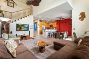 Townhouse with pool lanai & hot tub